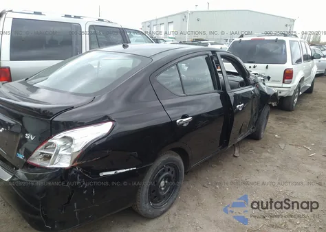 2015 Nissan Versa 1.6 S/1.6 S+/1.6 Sl/1.6 Sv z USA, uszkodzony, nr VIN 3N1CN7AP0FL889674